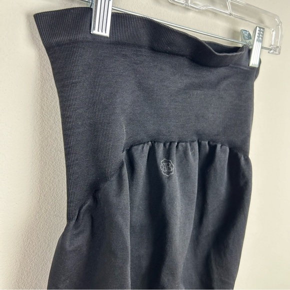 Belly Bandit Maternity Bump Support Leggings size: M - Picture 10 of 11